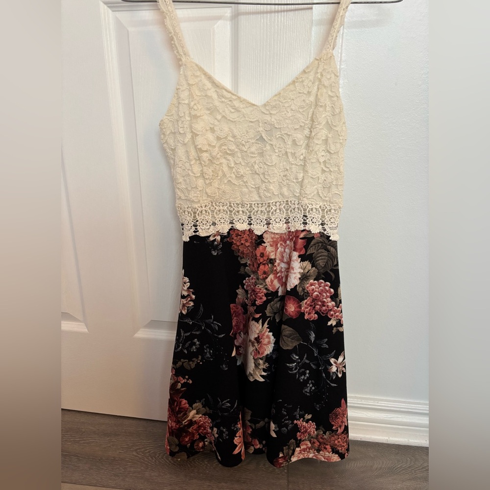 Floral Lace Dress with Black and Cream